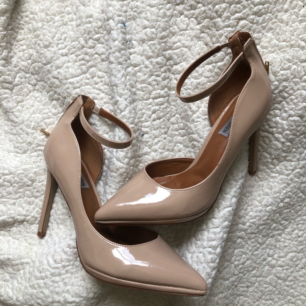 Steve Madden Nude Heels